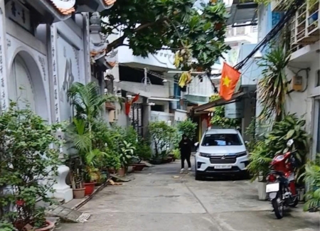 Bán nhà hẻm xe hơi CMT8 Quận 10 – Lô góc 2 mặt thoáng, 2PN, giá chỉ 7.7 tỷ