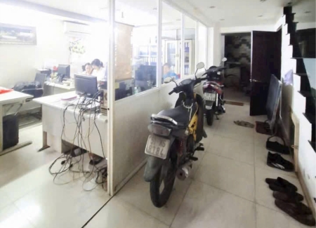 Bán nhà đường tiểu la, quận 10 đang cho thuê làm văn phòng
